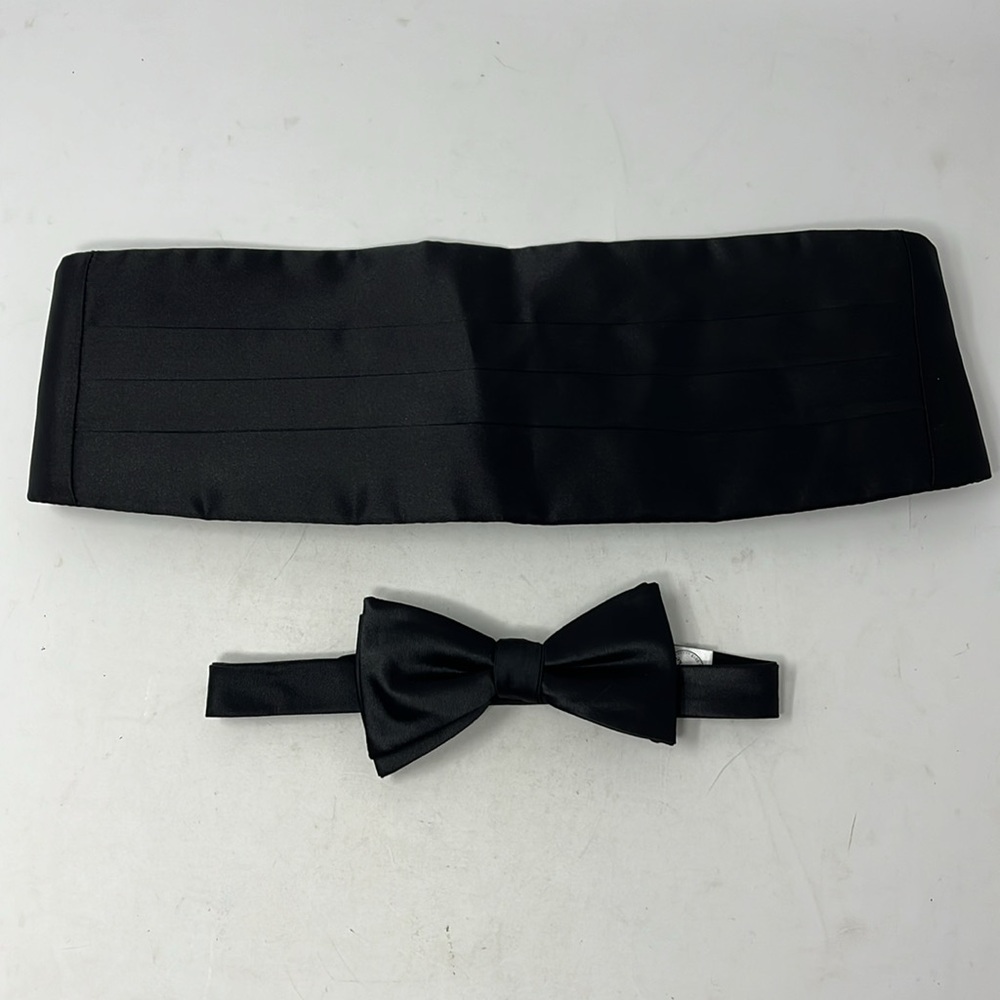 TUXEDO BUNDLE CUMMERBUND SATIN PLEATED BLACK ADJUSTABLE WITH BLACK BOW TIE